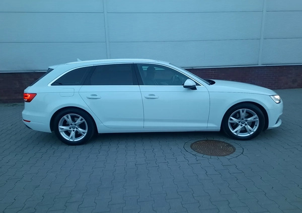 Audi A4 cena 79900 przebieg: 180000, rok produkcji 2018 z Bydgoszcz małe 301